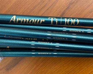 Women's Armour Pure Titanium Irons Ti 100 4-Pc & SW Golf Clubs	8 clubs total 	
