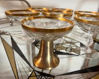 7c Gold Rim Brass Base Chalice	4.5 x 4.5in diameter.	
