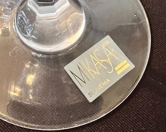 6pc Mikasa Arctic Lights Martini Glasses	6.75 x 4.5in diameter.	
