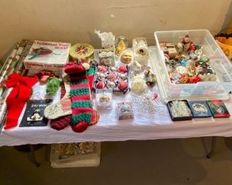 Christmas/holiday items and decor.