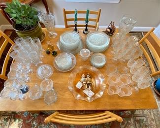 Collection of vintage Iris & Herringbone Jeanette carnival glass. 