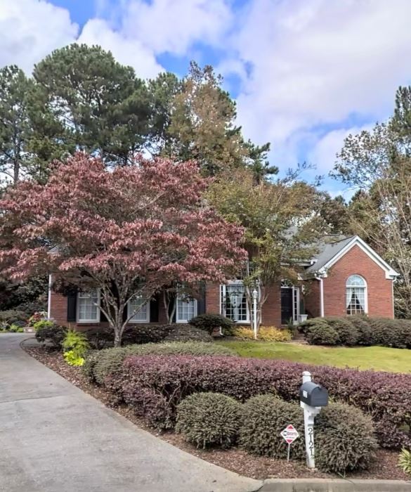 Benson Estate Sale 60 off Saturday! Beautiful... starts on 4/20/2023