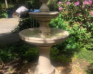 this fountain is  SO beautiful!!