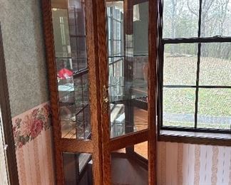 Curio cabinet