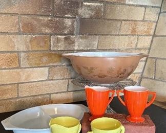 Pyrex and hazel atlas sugar and creamer sets 