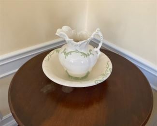 OLDER WASH BASIN SET