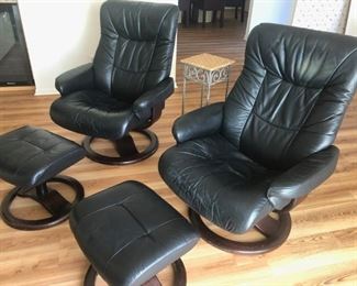 Stressless Recliner Chairs & Ottomans 