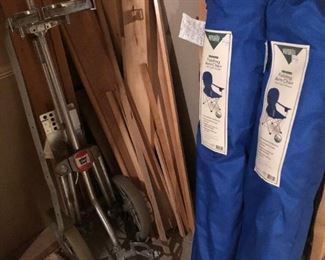 Golf Club Caddy, Folding Arm Chairs