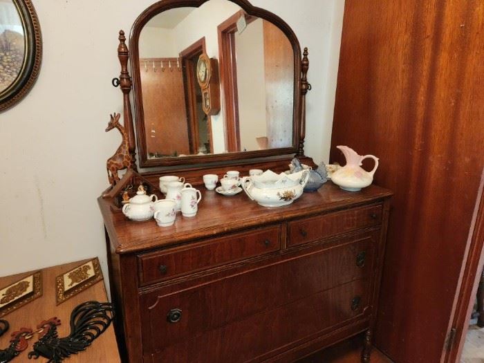 Beautiful Antique Dresser!