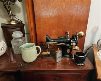 Singer Sewing Table