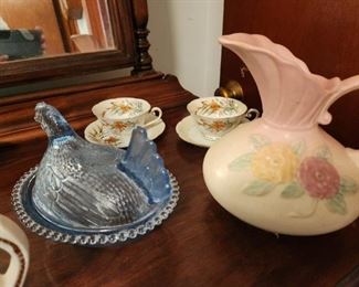 Nesting Henn and Hull Pottery