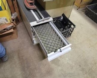 Great metal truck box tool box.