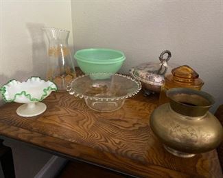 Tons of vintage glassware