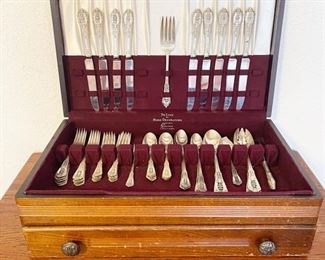 Wallace stainless flatware