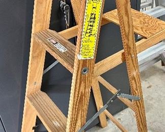 4 ft step ladder