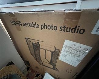 Portable photo studio