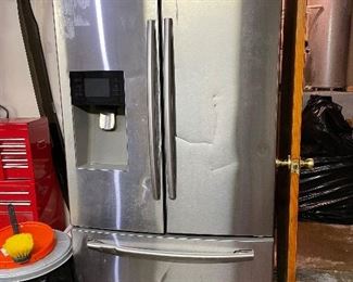 Scratch and Dent Refrigerator 