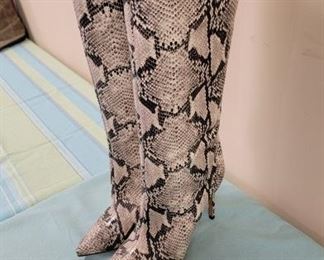 Schutz Maryanna Boots