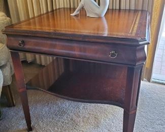John Stuart Inc. Side table
24x23