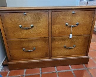 Wooden filing cabinet with 4 drawers
43x30