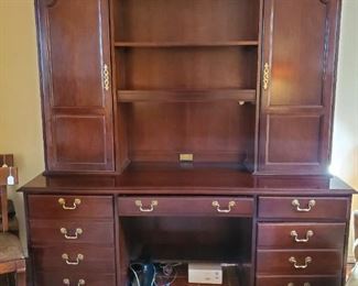 Hooker dark wood Desk
79x71