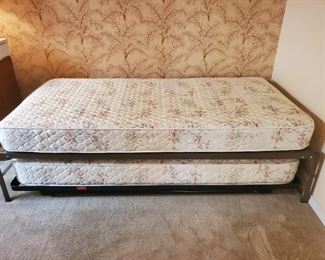 Tundle twin size bed frame