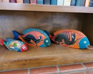 3 wooden fish
Large-16x6
Medium-14x6
Small-10x3