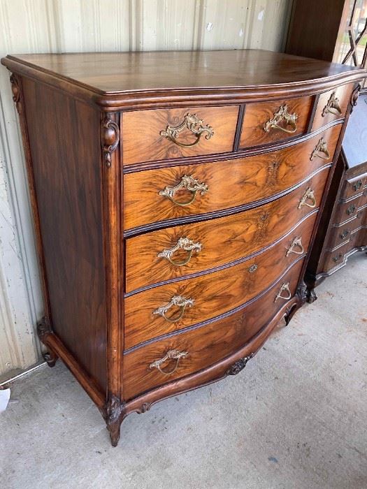 Online Auction! Antiques, Furniture, ETC (6936) starts on 4/5/2023