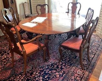 Chippendale style dinging table and chairs