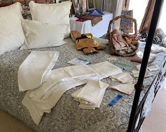 linens, fabric = Bedding and pillows are sold