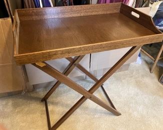 Wooden Butlers Stand 30" x 18" x 36”