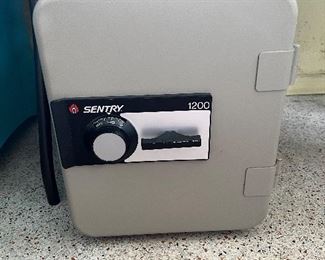 Fireproof safe with combination