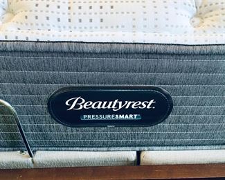 King Beautyrest Pressure Smart Mattress with Tempurpedic Adjustable Base...dual remotes