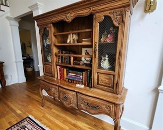 Late 20th Century Thomasville Country French Carved Oak Console or Buffet With Hutch Top - 2 Pieces