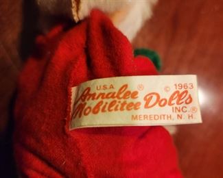 Vintage Santa Annalee Mobilitee Doll