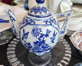 Andrea by Sadek Teapot