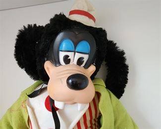 Vintage Goofy Stuffed Toy