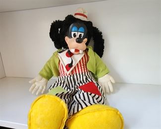 Vintage Goofy Stuffed Toy
