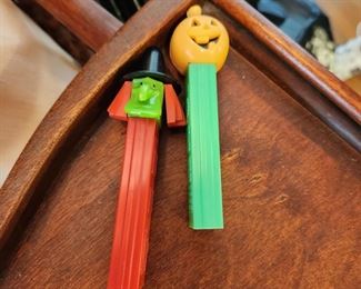 Vintage Rare Witch and Pumpkin Halloween Pez Dispenser--no feet