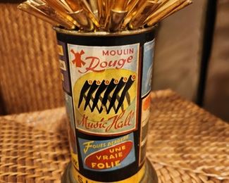 1930's Cigarette Dispenser