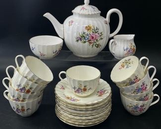 Royal Worcester ROANOKE Fine English Bone China TEA OR COFFEE SET WITH CUPS AND SAUCERS 