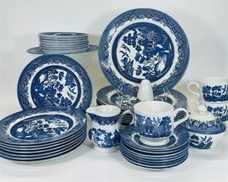 Vintage ChurchHill BLUE WILLOW ENGLISH IRONSTONE Transferware CHINA 