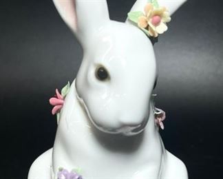 Lladro Sitting Bunny with Flowers Figurine Happy Easter!