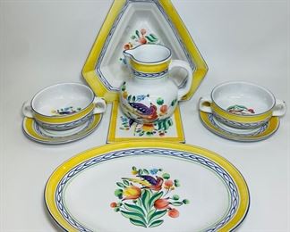 Vintage HEREND Village POTTERY HAND PAINtED IN HUNGARY 