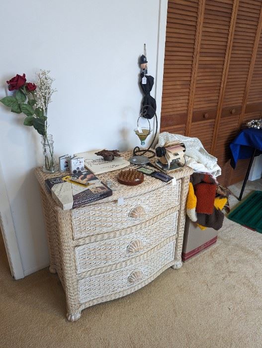 Hathaway Estate Sales Orlando starts on 4/7/2023