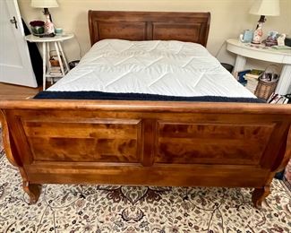 SLEIGH BED