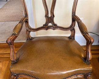 Leather studded seats - High End Pieces!