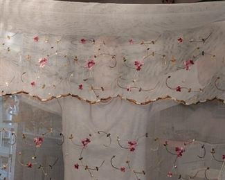 Romantic rosebud curtains