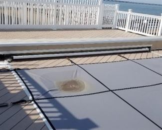 Electric swimming pool cover approx. 14' x 32'