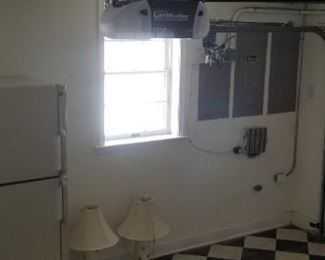 Electric garage door opener